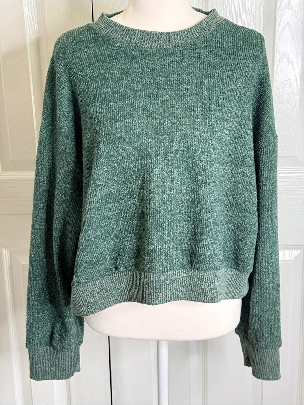 Zara Sage Green Heathered Cropped Knit Crewneck Sweater L EUC